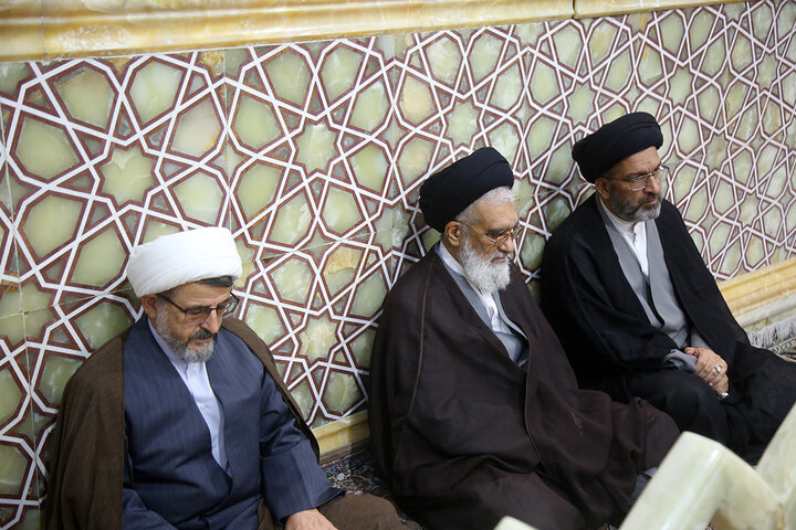 گرامیداشت آیت الله شبیری زنجانی در حرم حضرت معصومه (س)