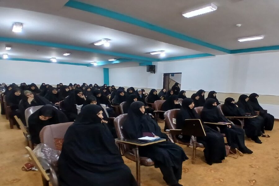 آیین آغاز سال تحصیلی ۱۴۰۶-۱۴۰۵ مدرسه علمیه حضرت زهرا(س) میبد