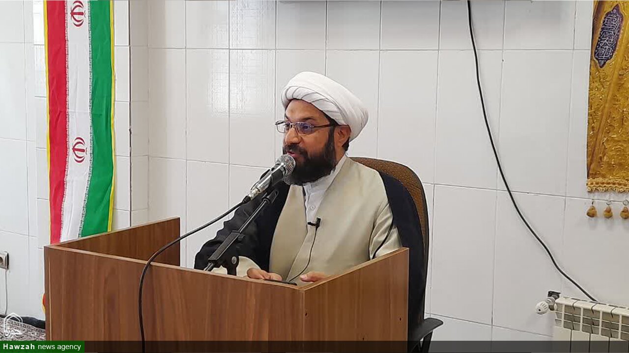 تصاویر/ سی‌ و ششمین جلسه از سلسله‌ جلسات شرحی بر حکمت های نهج‌البلاغه در مدرسه علمیه امام مهدی (عج) شهر کرمان