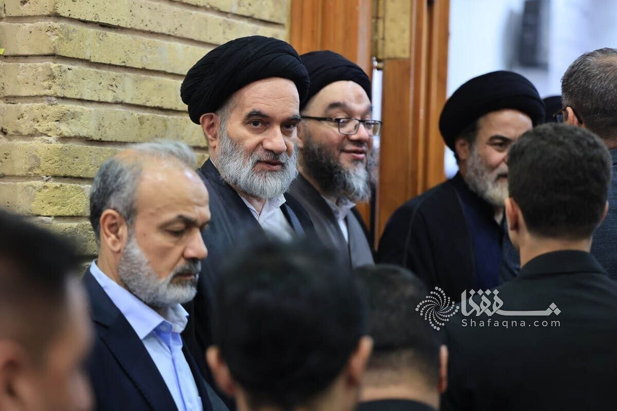 بالفيديو والصور.. مجلس الفاتحة على روح آية الله العظمى الشبيري الزنجاني في النجف