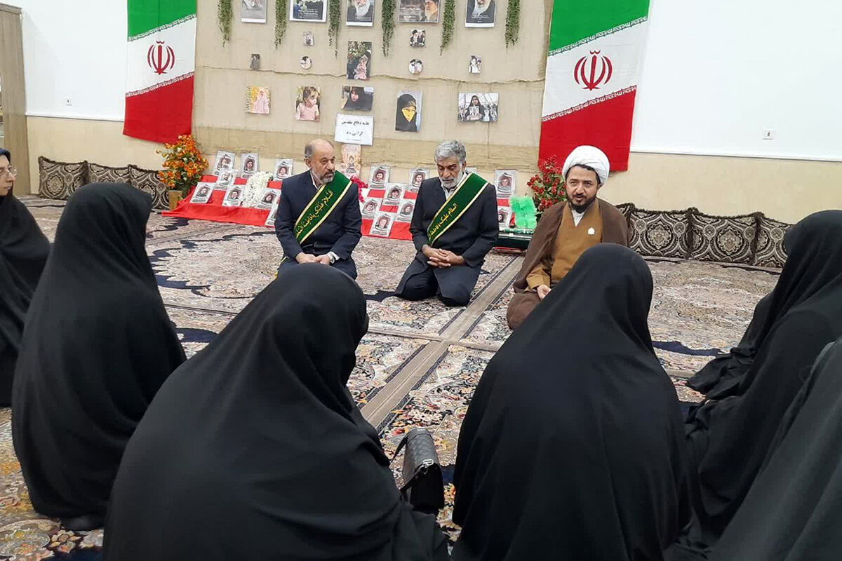 تجلیل سفیران کریمه از شهدای حمله ناجوانمردانه دولت تروریست آمریکا به لامرد