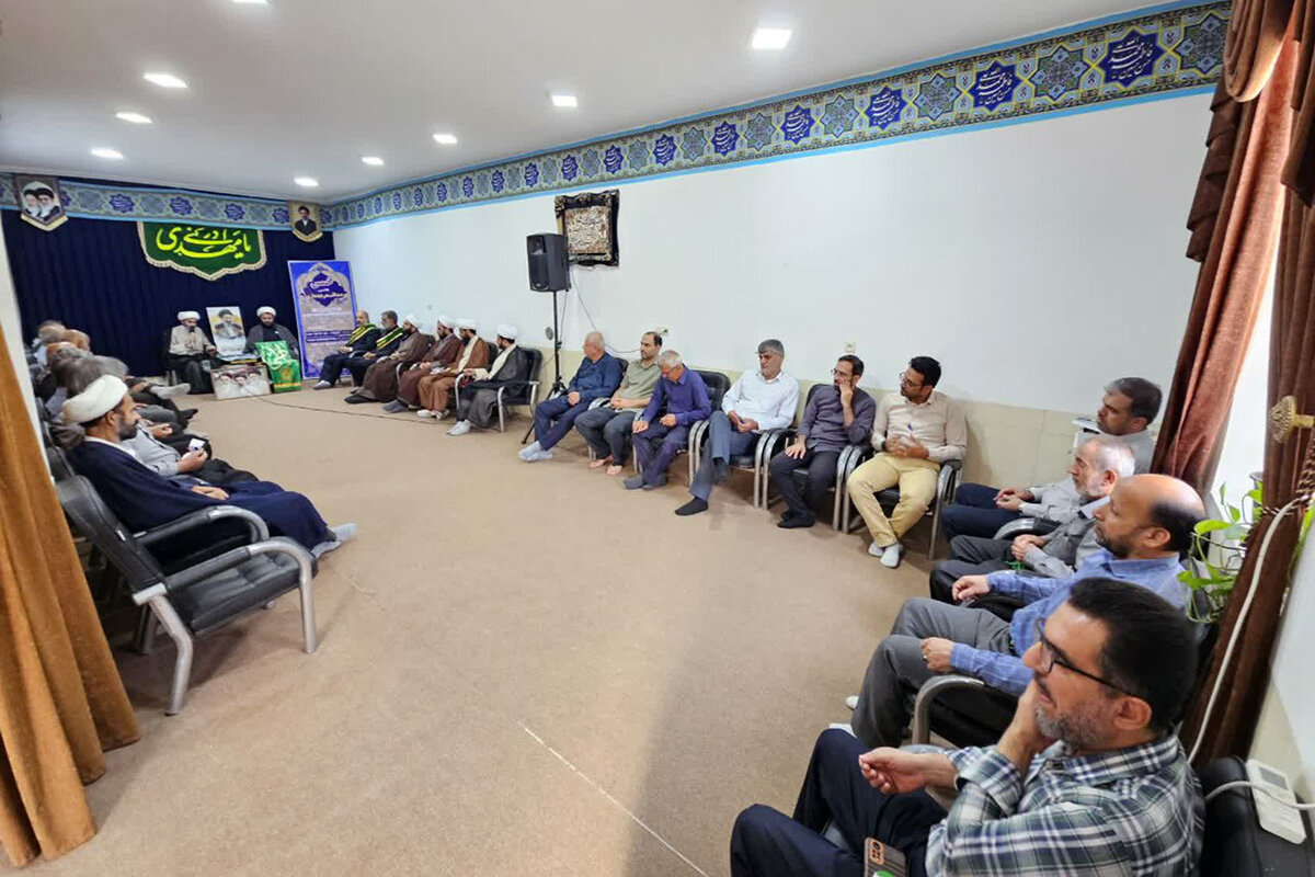 تجلیل سفیران کریمه از شهدای حمله ناجوانمردانه دولت تروریست آمریکا به لامرد