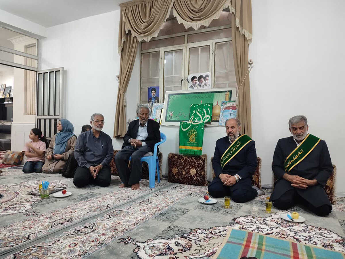 تجلیل سفیران کریمه از شهدای حمله ناجوانمردانه دولت تروریست آمریکا به لامرد