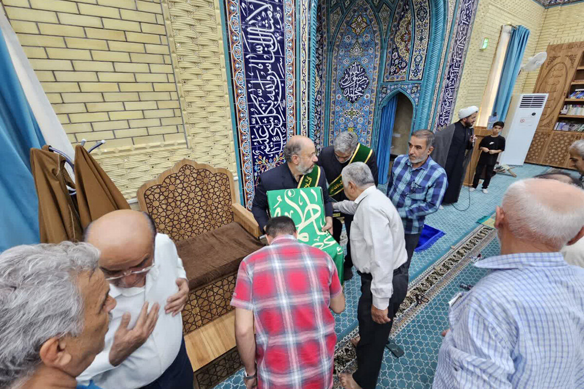 تجلیل سفیران کریمه از شهدای حمله ناجوانمردانه دولت تروریست آمریکا به لامرد
