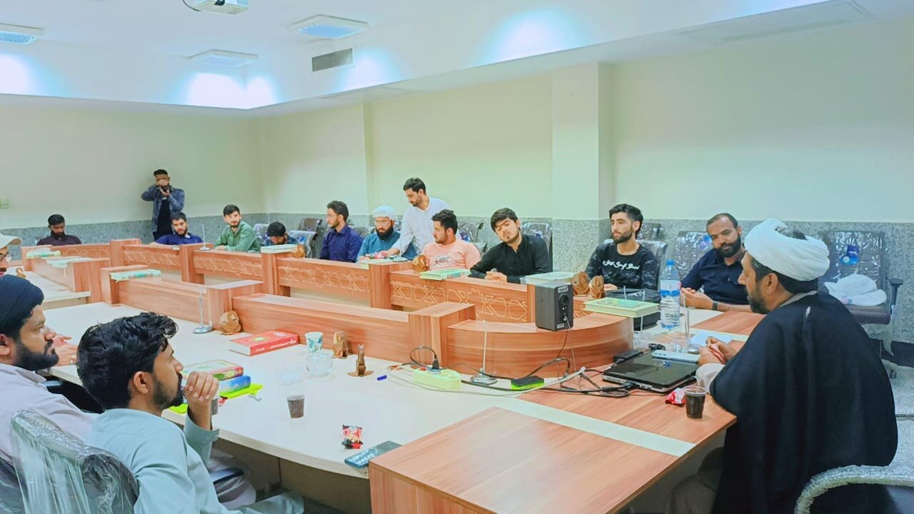 نشست بصیرتی بمناسبت دفاع مقدس: ہمیں جہادِ تبیین کے ذریعے حقائق کو عوام الناس تک پہنچانا ہوگا، مولانا بشیر دولتی