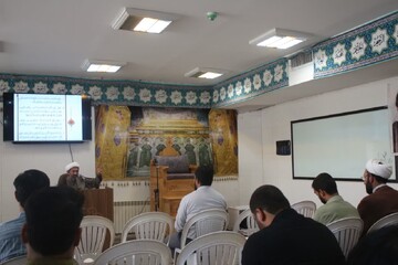 تصاویر/ سی‌اُمین جلسه از سلسله جلسات شرح صحیفه سجادیه در مدرسه علمیه امام مهدی (عج) شهر کرمان