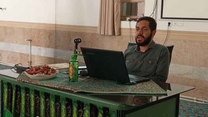 طلبه باید با آگاهی و شناخت وارد مسیر تحصیل شود