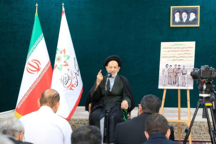 دشمن به‌دنبال تسخیر هویت و باور جامعه از مسیر فرهنگ است/ رسانه‌ها نگذارند ناآگاهی مردم به ابزار دشمن تبدیل شود