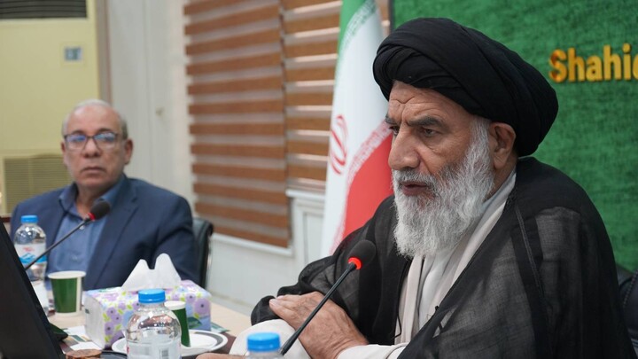 نشست متولیان دانشگاه شهید چمران اهواز با نماینده ولی فقیه در خوزستان