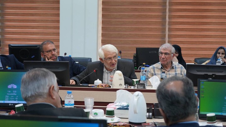 نشست متولیان دانشگاه شهید چمران اهواز با نماینده ولی فقیه در خوزستان
