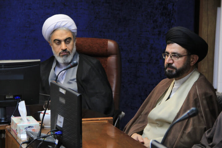 تصاویر/جلسه هماهنگی برگزاری یادواره شهدای روحانی در اراک