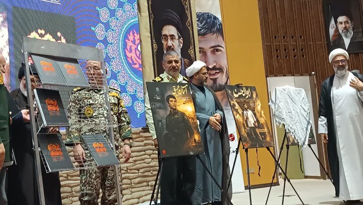رونمایی از ۶ اثر هنری کنگره ملی شهدای استان قم / شهدا؛ چراغ راه نسل امروز