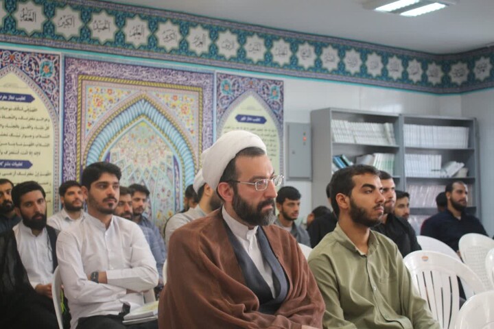 تصاویر/ سی‌اُمین جلسه از سلسله جلسات شرح صحیفه سجادیه در مدرسه علمیه امام مهدی (عج) شهر کرمان