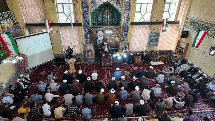 تصاویر/ مراسم بزرگداشت آیت الله شبیری زنجانی(ره) در حوزه علمیه همدان