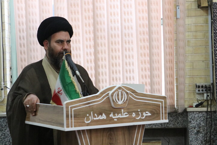 تصاویر/ مراسم بزرگداشت آیت الله شبیری زنجانی(ره) در حوزه علمیه همدان