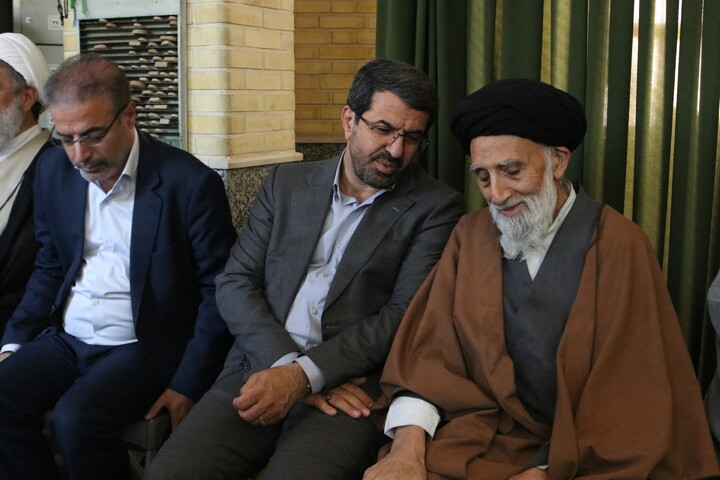 تصاویر/ مراسم بزرگداشت آیت الله شبیری زنجانی(ره) در حوزه علمیه همدان