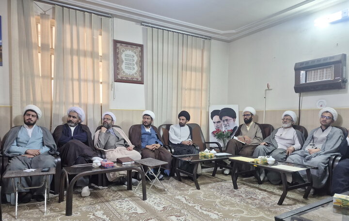 تصاویر/ نشست مدیران آموزش مدارس علمیه کاشان
