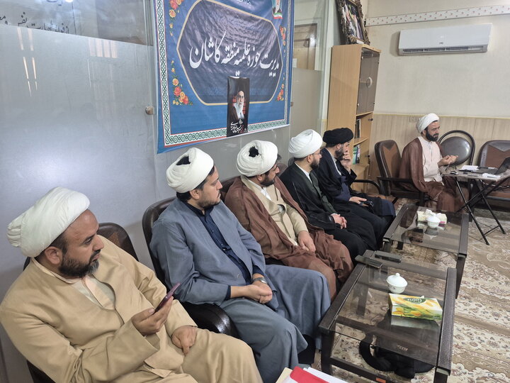 تصاویر/ نشست مدیران آموزش مدارس علمیه کاشان