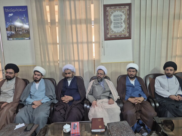 تصاویر/ نشست مدیران آموزش مدارس علمیه کاشان