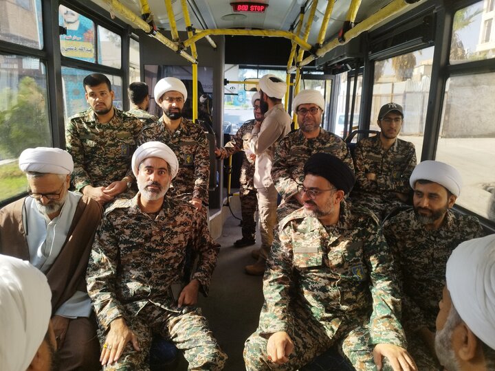 تصاویر/ حضور پررنگ طلاب و روحانیون در رزمایش بزرگ «جان‌فدایان ایران» در زاهدان