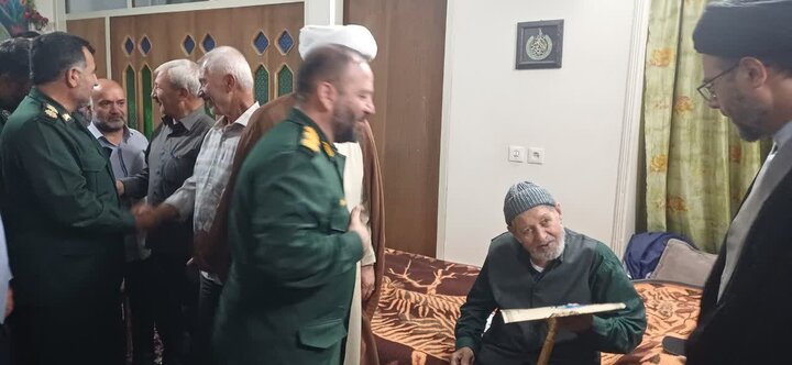 تصاویر/دیدار باخانواده سرداران شهید مهدی و هادی ناصری در ساوه