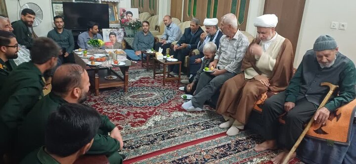تصاویر/دیدار باخانواده سرداران شهید مهدی و هادی ناصری در ساوه