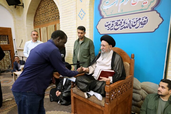 تصاویر / تجلیل نماینده ولی فقیه در گلستان از سربازان امنیت و خدمت