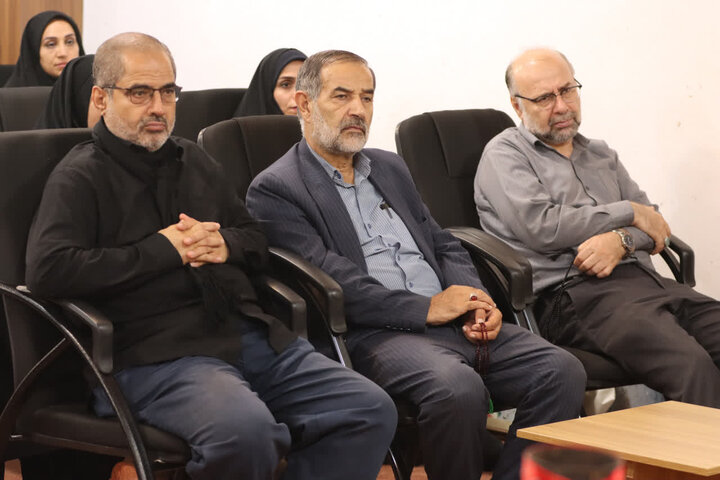 تصاویر/ دیدار جمعی از مادران و همسران شهدا با نماینده ولی‌فقیه مازندران به‌مناسبت هفته دفاع مقدس
