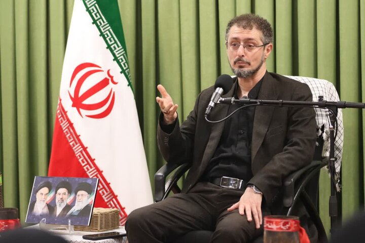 تصاویر/ دیدار جمعی از مادران و همسران شهدا با نماینده ولی‌فقیه مازندران به‌مناسبت هفته دفاع مقدس