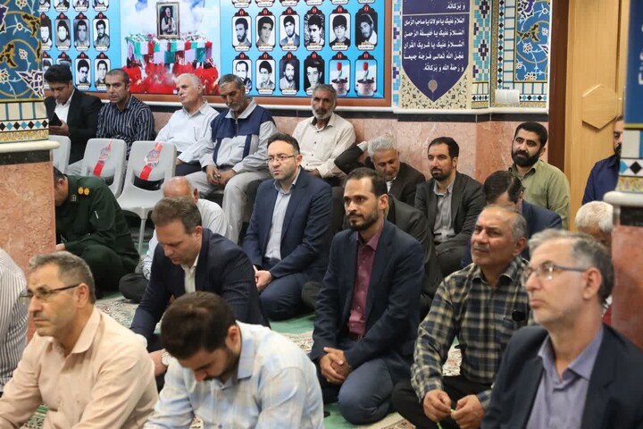 تصاویر/ مراسم تجلیل از رزمندگان پیشکسوت شرکت توزیع برق استان با حضور نماینده ولی‌فقیه در استان سمنان