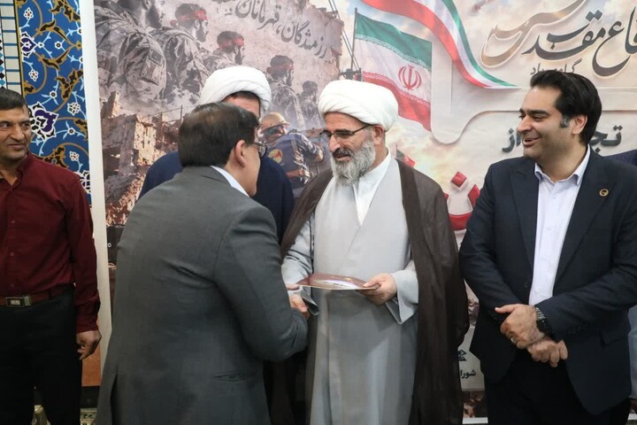 تصاویر/ مراسم تجلیل از رزمندگان پیشکسوت شرکت توزیع برق استان با حضور نماینده ولی‌فقیه در استان سمنان