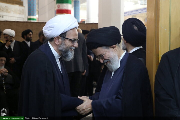 Photos/À Qom, les institutions du séminaire religieux rendent hommage au grand Ayatollah Shobeiri Zanjani