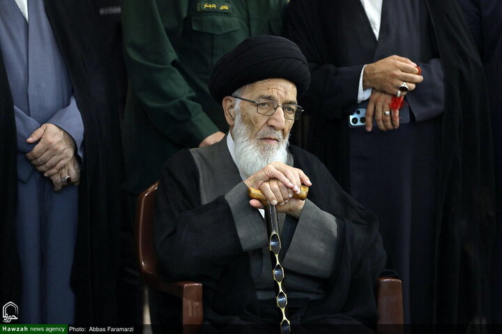 Photos/À Qom, les institutions du séminaire religieux rendent hommage au grand Ayatollah Shobeiri Zanjani