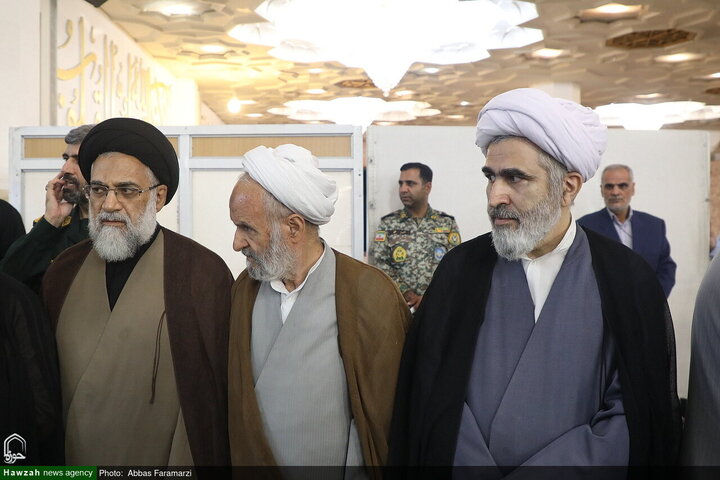 Photos/À Qom, les institutions du séminaire religieux rendent hommage au grand Ayatollah Shobeiri Zanjani