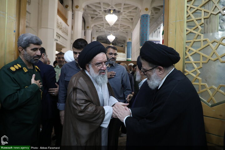 Photos/À Qom, les institutions du séminaire religieux rendent hommage au grand Ayatollah Shobeiri Zanjani