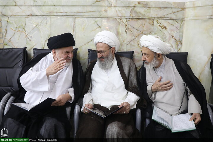 Photos/À Qom, les institutions du séminaire religieux rendent hommage au grand Ayatollah Shobeiri Zanjani