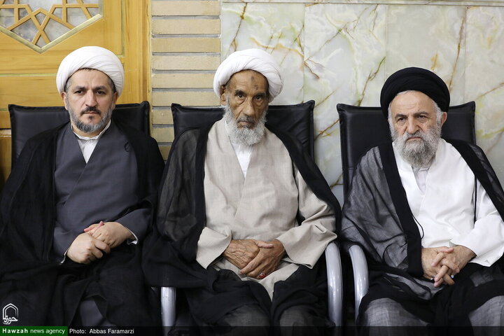 Photos/À Qom, les institutions du séminaire religieux rendent hommage au grand Ayatollah Shobeiri Zanjani