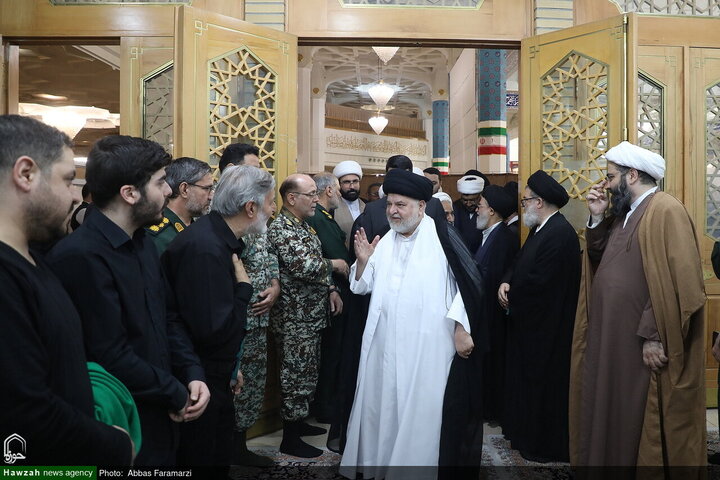 Photos/À Qom, les institutions du séminaire religieux rendent hommage au grand Ayatollah Shobeiri Zanjani