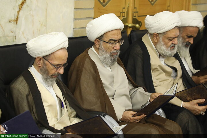 Photos/À Qom, les institutions du séminaire religieux rendent hommage au grand Ayatollah Shobeiri Zanjani