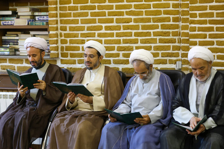 تصاویر / مراسم گرامیداشت حضرت آیت الله العظمی سید موسی شبیری زنجانی (ره) در تبریز