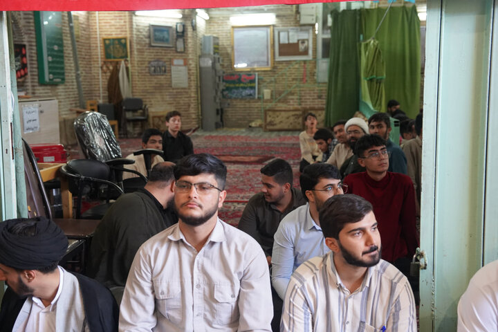 تصاویر / مراسم گرامیداشت هفته دفاع مقدس در حوزه علمیه استان قزوین