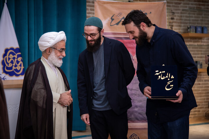 تصاویر/ مراسم بزرگداشت دومین سالگرد شهادت سید حسن نصرالله در مدرسه علمیه مروی