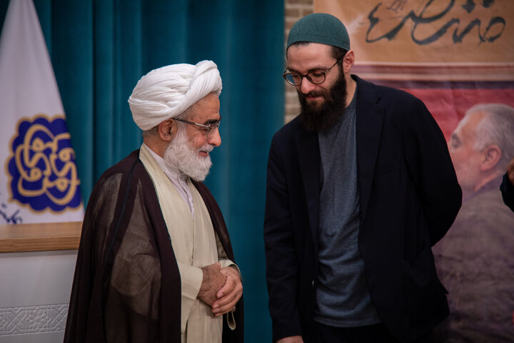 تصاویر/ مراسم بزرگداشت دومین سالگرد شهادت سید حسن نصرالله در مدرسه علمیه مروی