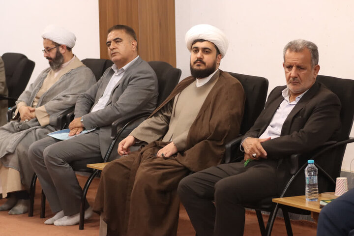 تصاویر/ برگزاری شورای قرآن، عترت و نماز آموزش و پرورش مازندران در دفتر نماینده ولی فقیه در استان