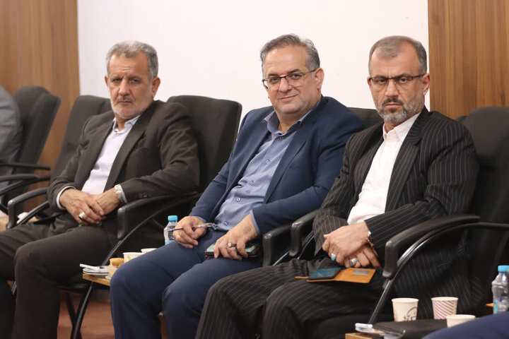 تصاویر/ برگزاری شورای قرآن، عترت و نماز آموزش و پرورش مازندران در دفتر نماینده ولی فقیه در استان