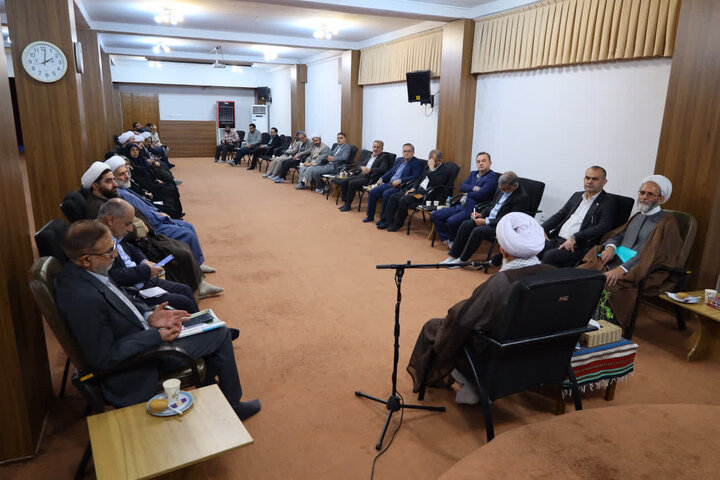 تصاویر/ برگزاری شورای قرآن، عترت و نماز آموزش و پرورش مازندران در دفتر نماینده ولی فقیه در استان