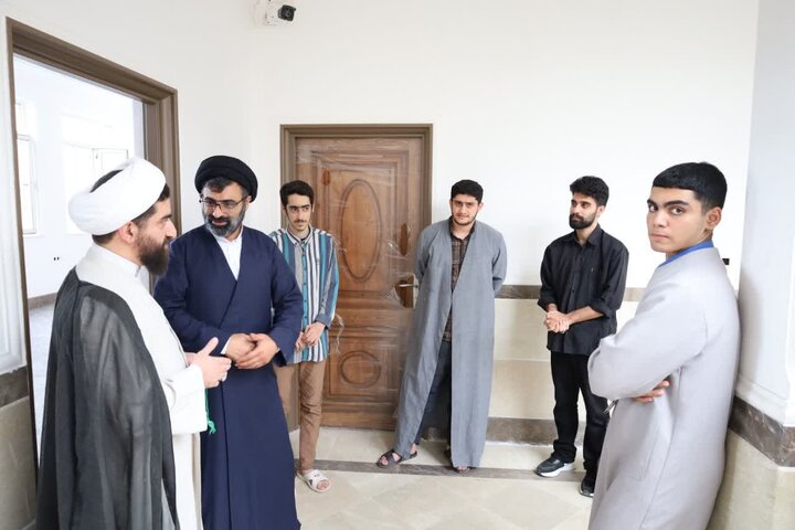 تصاویر/ بازدید مدیر حوزه علمیه مازندران، از مدرسه علمیه تازه تأسیس حجتیه در آمل