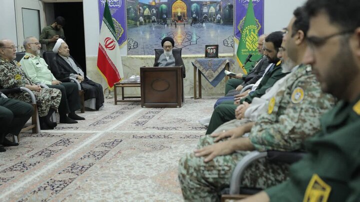 فرماندهان نظامی استان قم با آیت‌الله سعیدی دیدار کردند