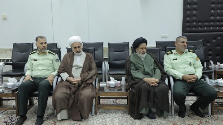 فرماندهان نظامی استان قم با آیت‌الله سعیدی دیدار کردند