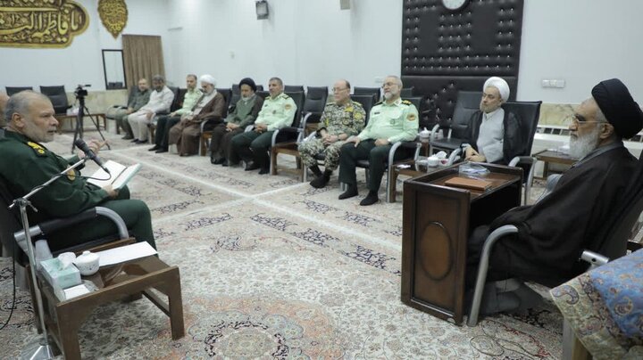 فرماندهان نظامی استان قم با آیت‌الله سعیدی دیدار کردند